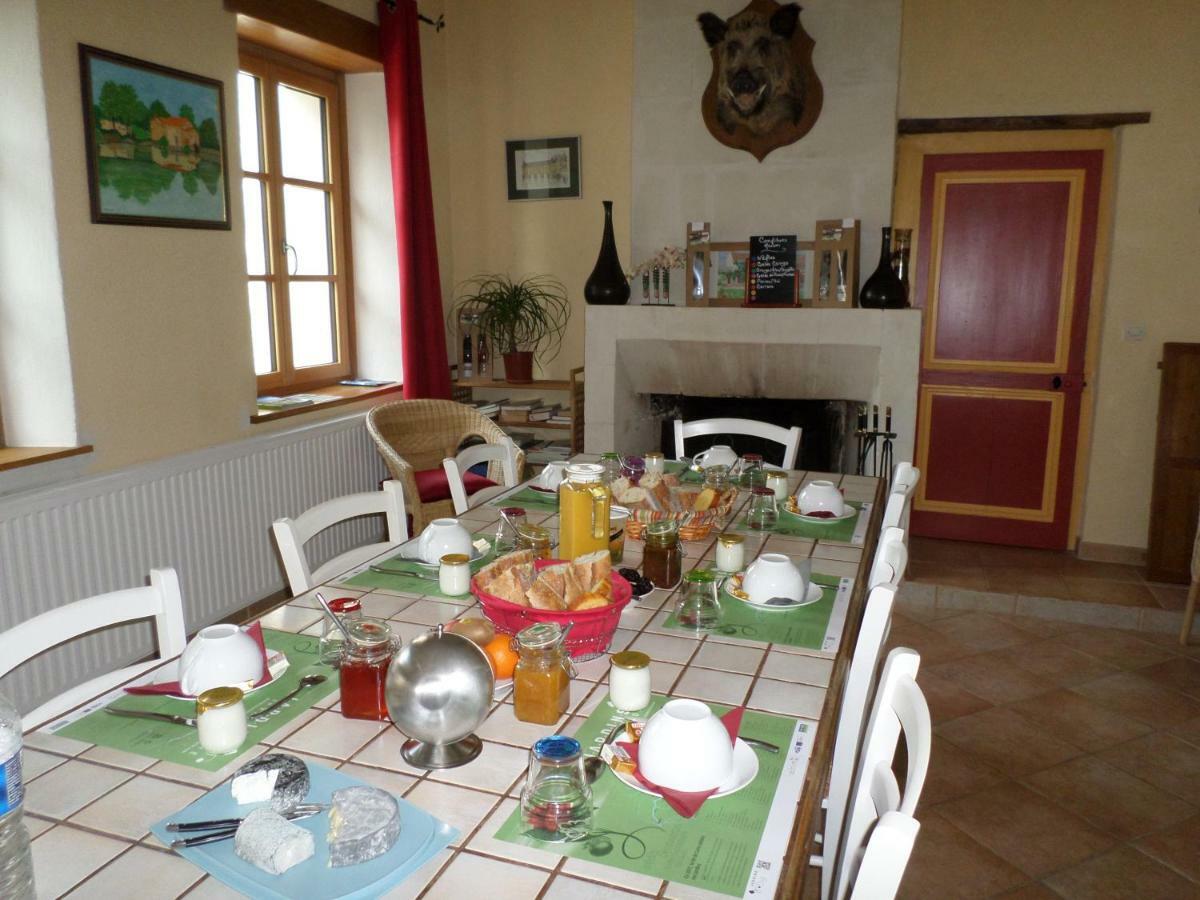 La Haute Traversiere Francueil Esterno foto
